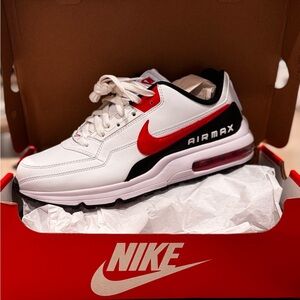 NEW Nike Air Max Shoes
